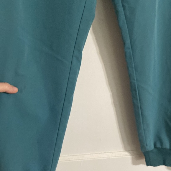 Figs medium petite scrub pants - Picture 3 of 3